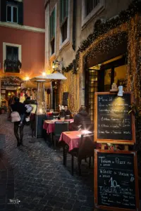 Tolle Stimmung nach den Einnachten in den Gassen Roms die das italienische Dolce Vita so richtig zeigen.
